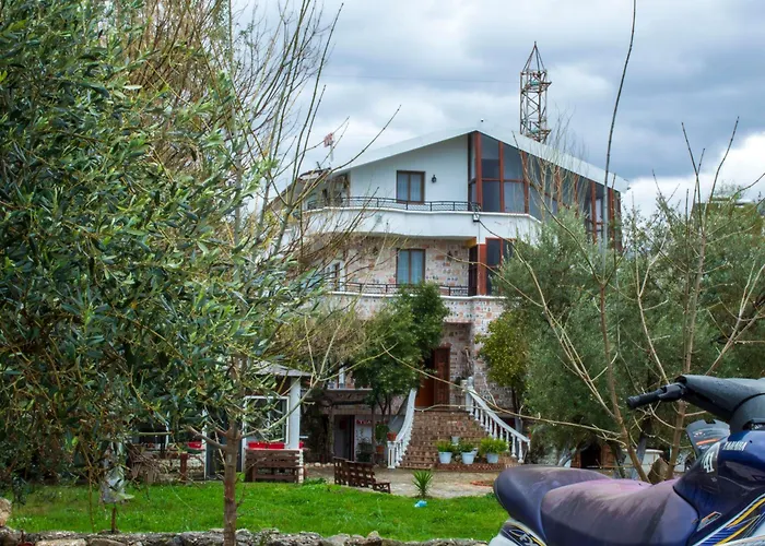 Oasis Hotel