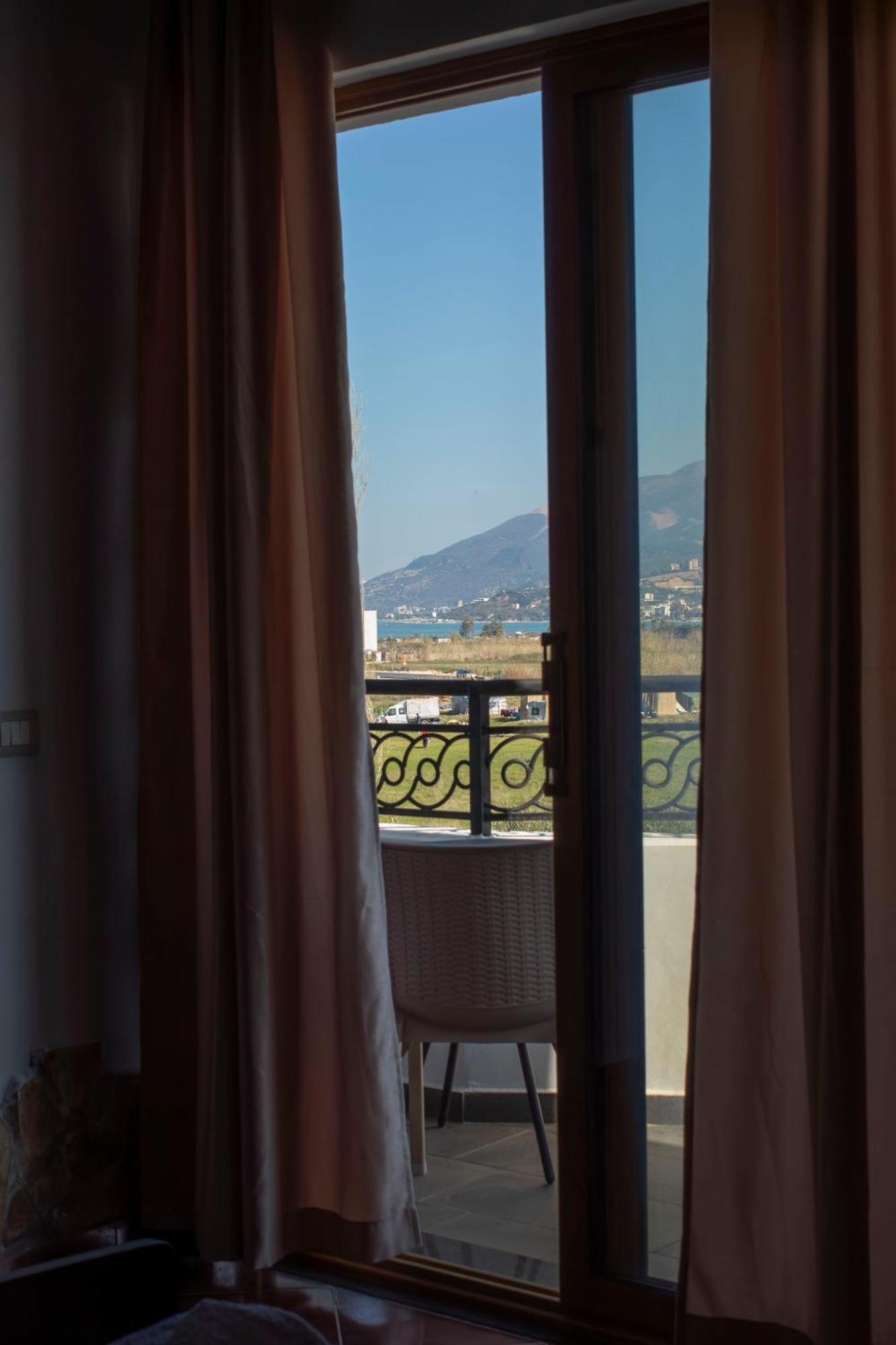 Hotell River